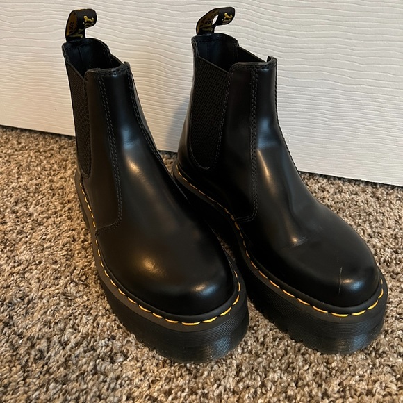 Platform Dr. Martens, Chealse boot - Picture 3 of 3